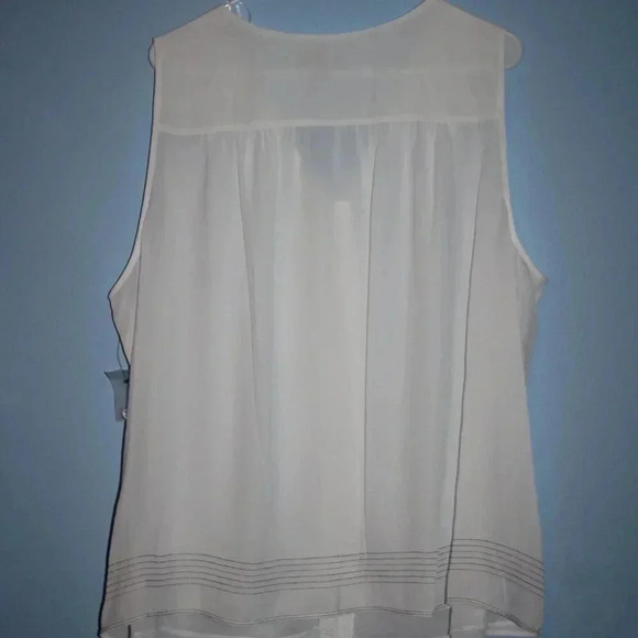 Vince Camuto Sleeveless White Button Up Front Top 2X NWOT - Picture 15 of 16